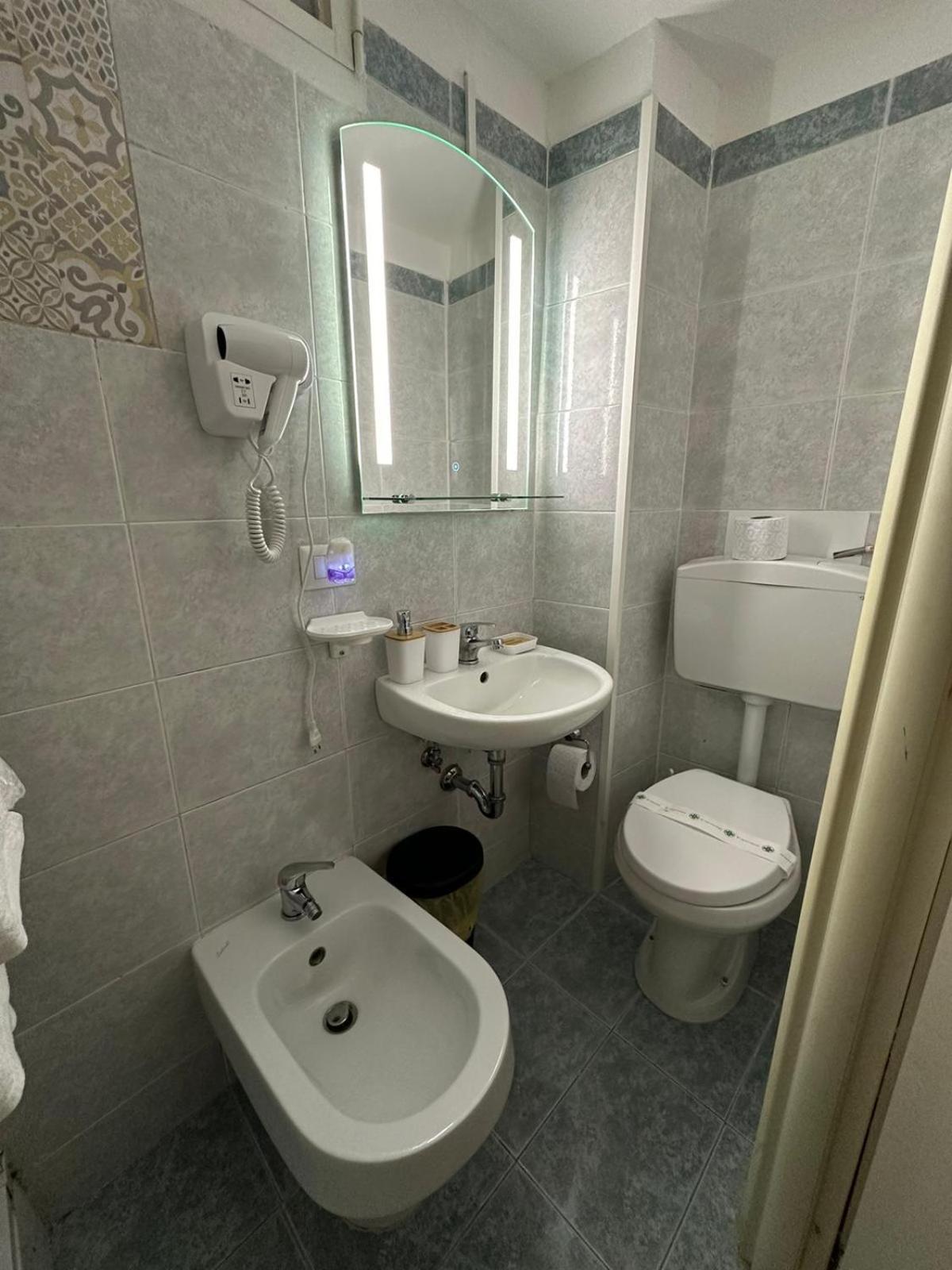 Vesuvia Guest House نابولي المظهر الخارجي الصورة