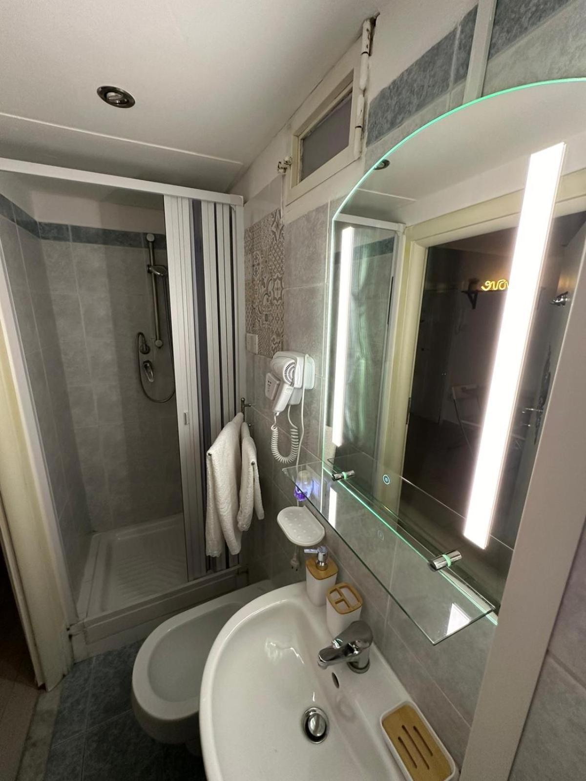 Vesuvia Guest House نابولي المظهر الخارجي الصورة